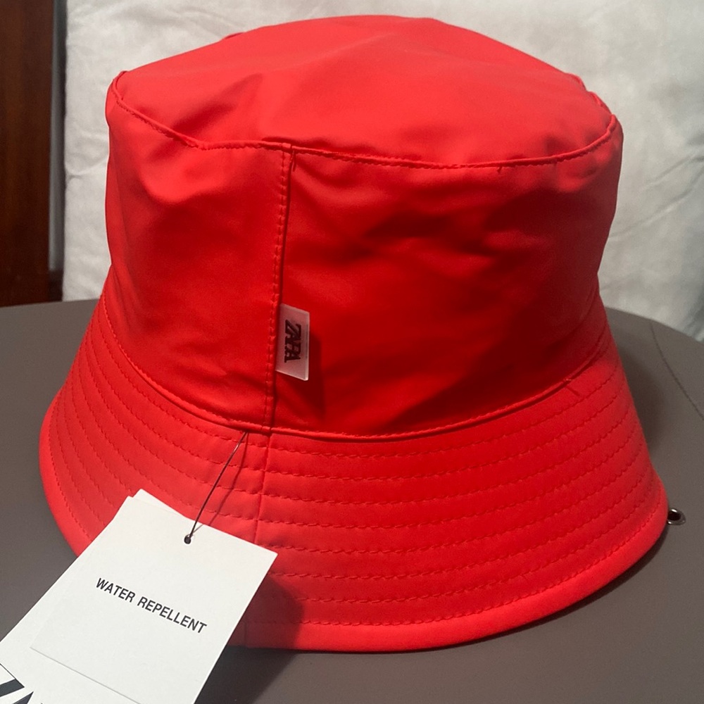 ZARA bucket hat